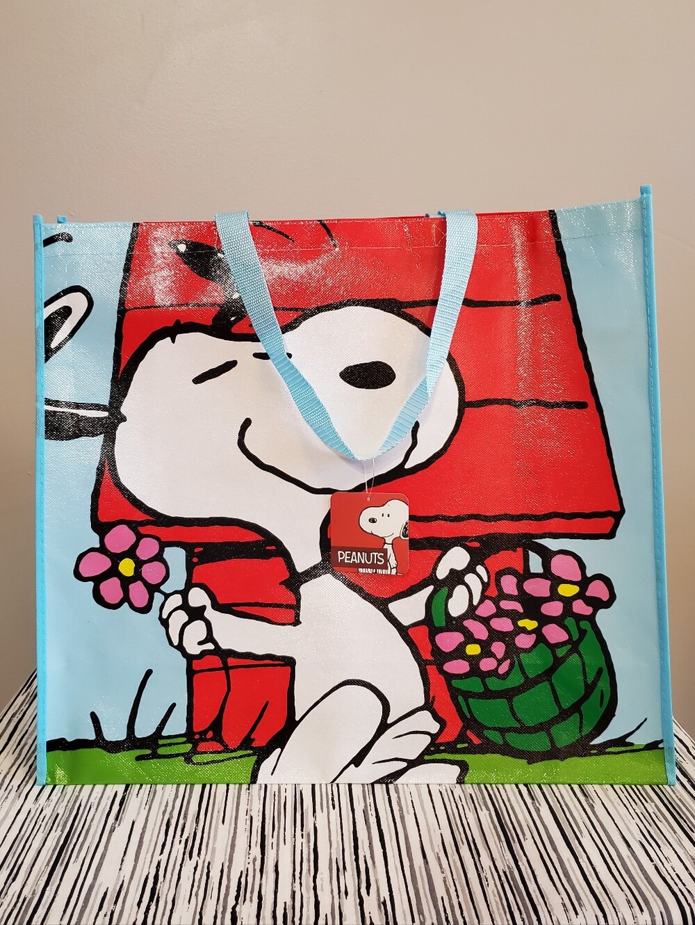 Peanuts Snoopy Flower Market Reuseable Tote 17in x 19in